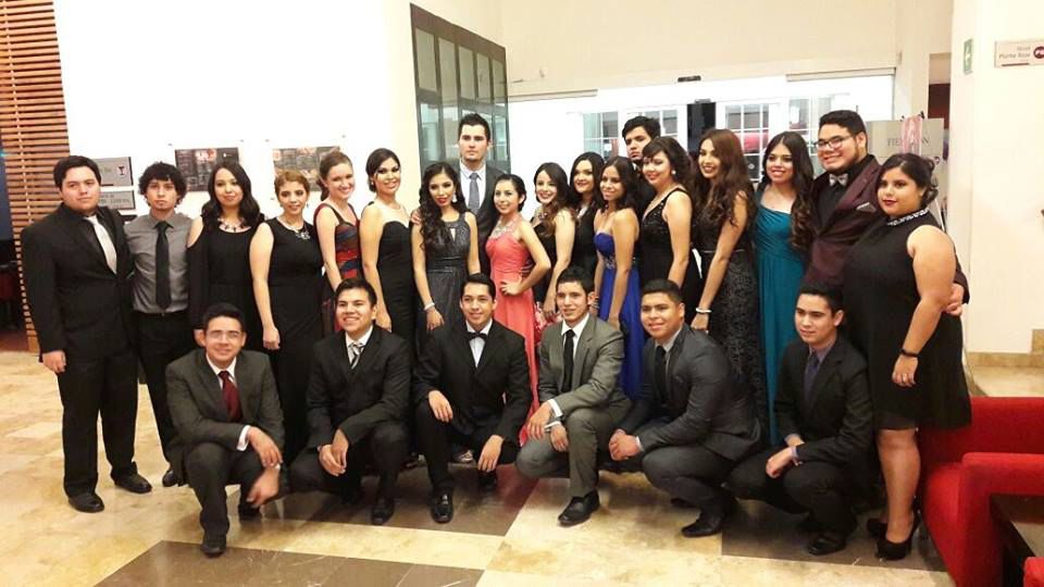 grupo de alumnos SEM CAJEME en cierre de la quinta edicion CORMED